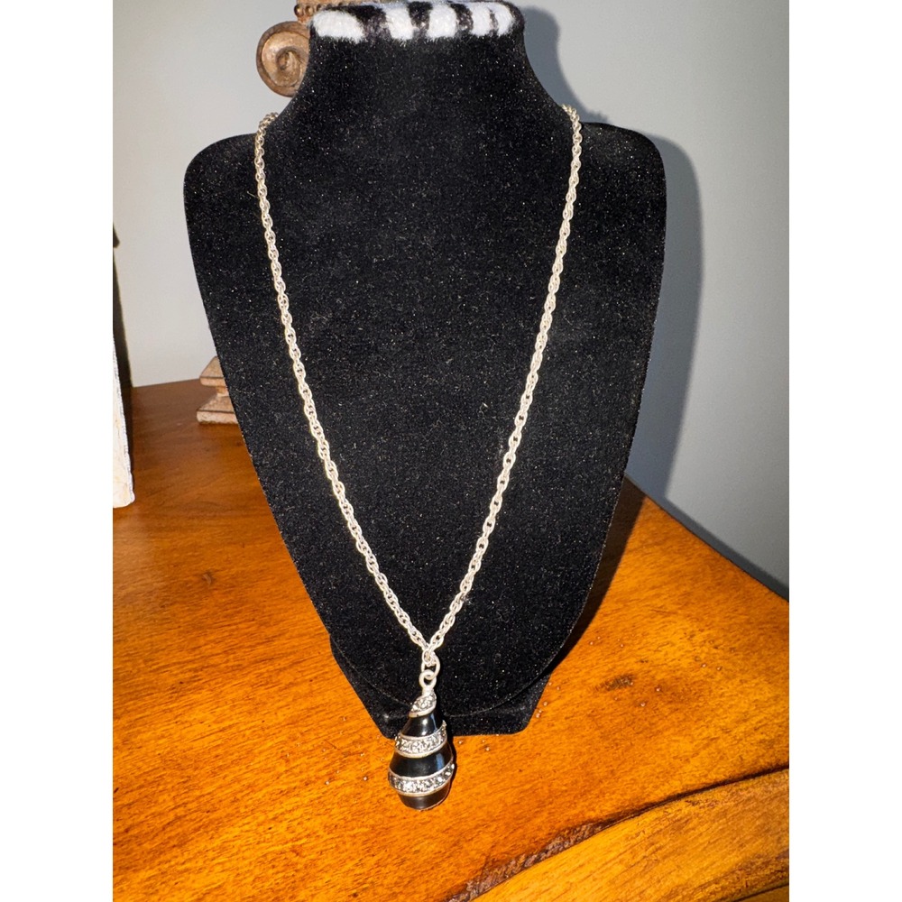 Silver Tone Rope Chain Necklace Black Teardrop Pendant Rhinestone Accents